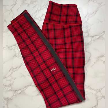 Moskvada jinsiy aloqa uchun pul tolaydigan ayollar Ikkalamiz uchun bir vaqtning ozida bitta fotosurat