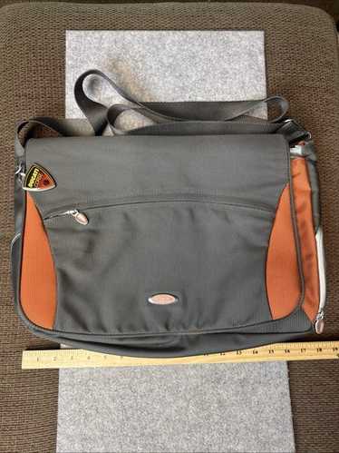 TUMI × DUCATI T3 メッセンジャーバッグ