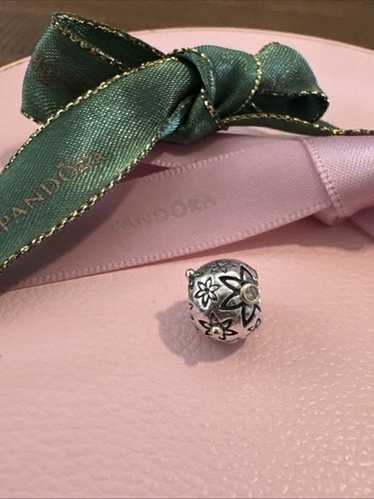 Pandora diamond flower 14ct - Gem