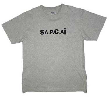 sacai × A.P.C. 　Tシャツ Amazon.co.jp: APC SACAI ロゴ Tシャツ 黒 アーペーセー サカイ