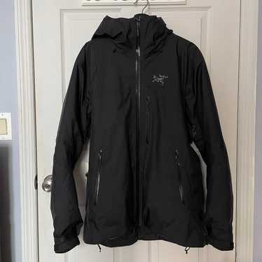 ARC'TERYX BETA INSULATED JACKET 黒 M Arc'teryx Beta Insulated Jacket Women's | Insulated Gore-Tex