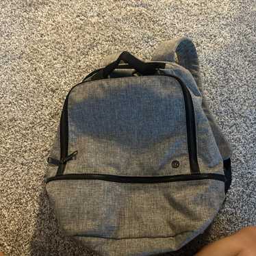 【美品】Lululemonグレーバックパック(男女兼用) $_12.JPG?set_id=880000500F