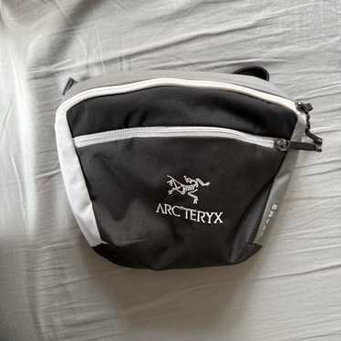 Mantis-1-Waist-Pack-Arctic-