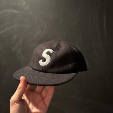 Supreme Wool S Logo 6-Panel ブラック 17aw Supreme Boiled Wool S Logo 6-Panel (FW22) - $58