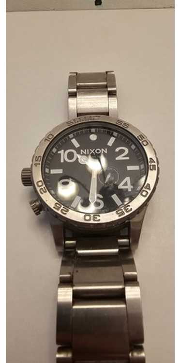 NIXON THE51-30 SIMPLIFY シルバー 腕時計　ジャンク NIXON ニクソン SIMPLIFY THE51-30 CHRONO 腕時計 シルバー系