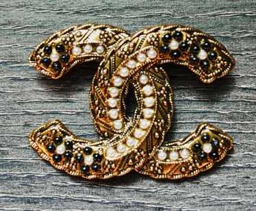 優美☆揺れるパール【CHANEL】ブローチ CCマーク パールとゴールド最高の輝き♪】CHANEL☆ブローチ☆CCロゴ