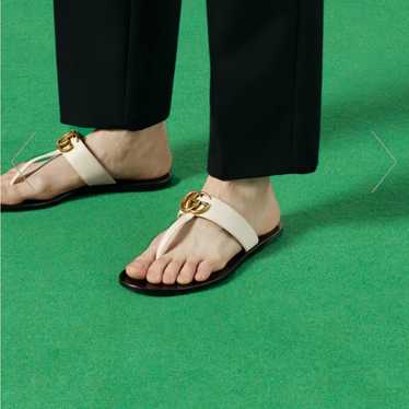 gucci leather thong sandal with double g