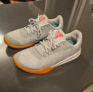 kobe mentality 新品 Nike Kobe KB Mentality size 8.5 women & 6.5Y Black/Blue LA