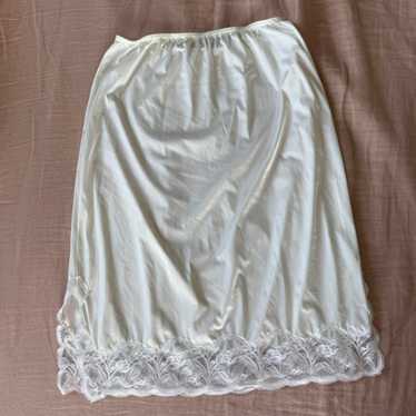 Women's Skirt - White - S – Vintage White lace tr… - image 1