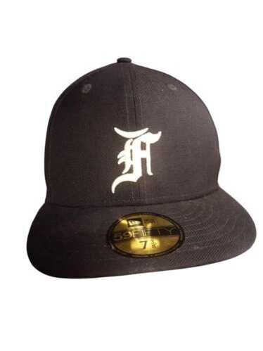 エッセンシャルズFitted Capム 59FIFTYESSENTIALS ESSENTIALS x NEW ERA 59FIFTY FITTED CAP