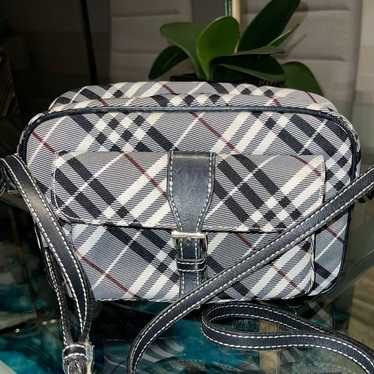 Burberry blue label crossbody - Gem