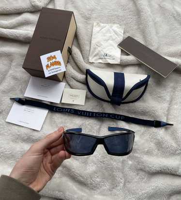 Vuitton sunglasses cup - Gem