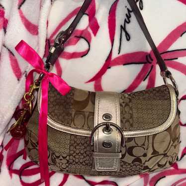 ビンテージ　COACH SOHO マイクロシグネチャー ハンドバッグ Coach vintage soho blue - Gem