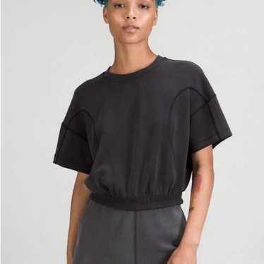 ドレーピー softstreme オーバーサイズTシャツ ルルレモン Softstreme Perfectly Oversized クロップクルー | Lululemon JP