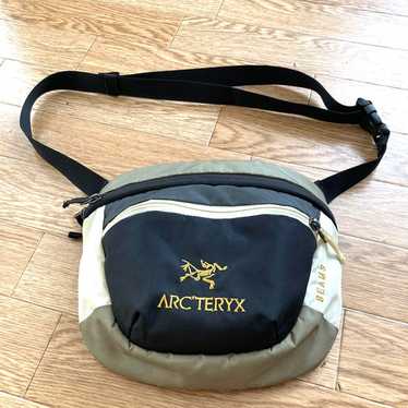 バッグ ARC'TERYX x BEAMS Mantis 1 Waistpack Arc'Teryx x Beams Mantis 1 Waist Pack Navy Bag jp | eBay