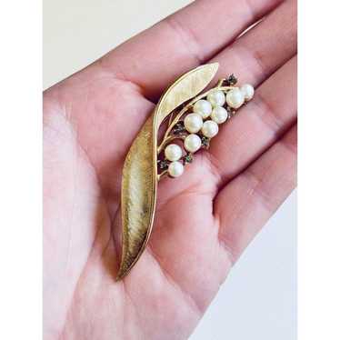 Crown trifari lily of - Gem