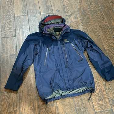 Arc'teryx × Goretex × Vintage ARC'TERYX Theta LT Crimson