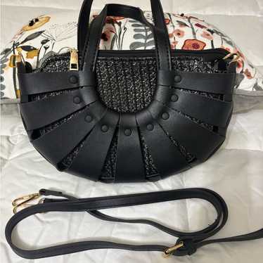 Chic black woven shoulder - Gem