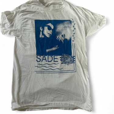 USA製SADE公式マーチャンダイス Tシャツ Mサイズ ホワイト MEGACHROME TEE - HUF Worldwide JP