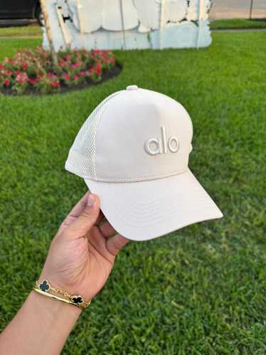 White cap of alo - Gem