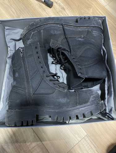 個人装備 BALENCIAGA STRIKE COMBAT BOOTS Balenciaga Combat Strike 20mm Boot | Saks Fifth Avenue