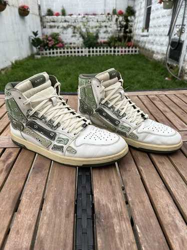 AMIRI ペガサス グラフィック フーディー PF22MFS032_126.png.png