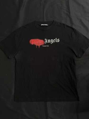 【関税無・国内発】 Palm Angels / Spray Logo T-Shirt PARIS MONOGRAM SPRAY TEE in BLACK for Men | Palm Angels®