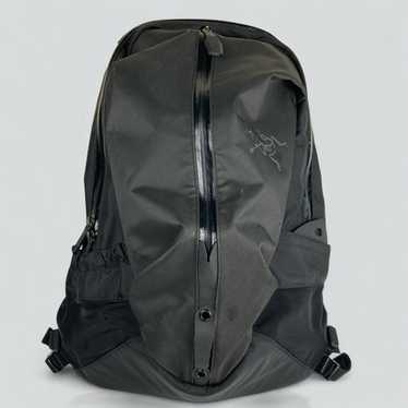 Arc'teryx Arro 16 Backpack - 2DOORS ONLINE