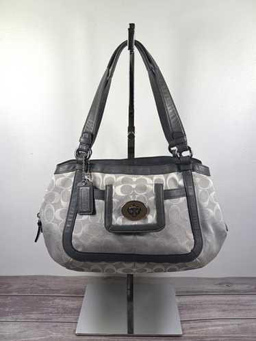 バッグ coach signature Shoulder bag turn lock Coach Signature Turn Lock Shoulder Bag - メルカリ