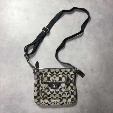 Coach black signature turnlock - Gem