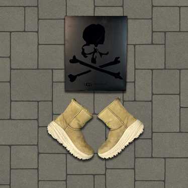 値引交渉可【新品未使用】限定！UGG×Mastermind Neumel BR NEW IN BOX UGG X MASTERMIND WORLD CA805/CHUKKA NEUMEL BOOTS