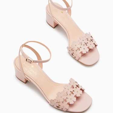 【kate spade】 Daisy Field Sandals♪ かわいい お花のサンダル Daisy Field Sandals | Kate Spade Outlet | Kate Spade Outlet
