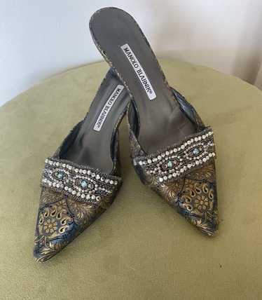 manolo blahnik isola
