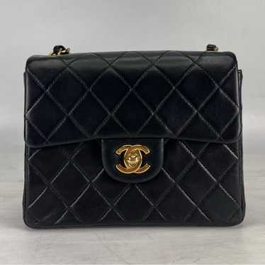 【CHANEL】extremely rare vintage mini square★ショルダー Chanel Vintage Mini Square Review - YouTube