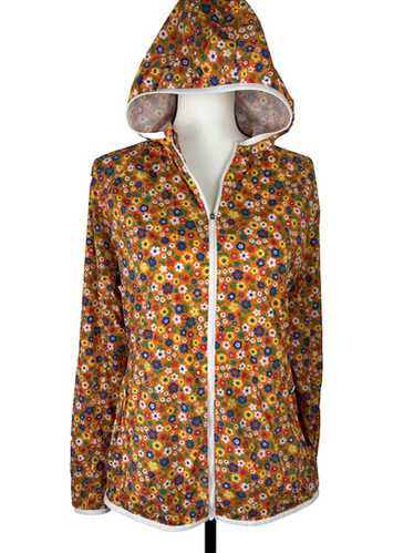 Tory Burch - トリースポーツ　tory sport　トリーバーチ　 ラッフルウィンドブレーカー トリー スポーツ｣から洗練ゴルフウェア新作が到着！ | GINGER