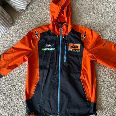 KTM READY TO RACE ナイロンシェルフーディ　Mサイズ KTM READY TO RACE ナイロンシェルフーディ Mサイズ（KTM READY