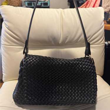 Chic black woven shoulder - Gem