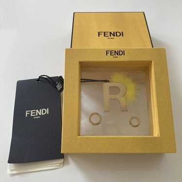 ◇大人気♪FENDI☆フェンディ☆イニシャルチャーム多数入荷中
