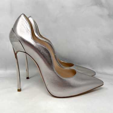 パンプス Casadei Cream Leather Pumps With Silver Blade Heel Casadei Cream Leather With Silver Blade Heel | THE LIST