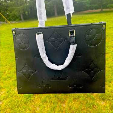 ★ FURLA ★ AMINA Tote【完売前に!】 Furla - Amina S Calfskin Handle Tote Poudre | www.luxurybags.eu