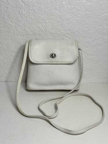 vintage coach old アクセサリーポーチ ハーフムーン 白 vintage coach old アクセサリーポーチ ハーフムーン 白 - メルカリ