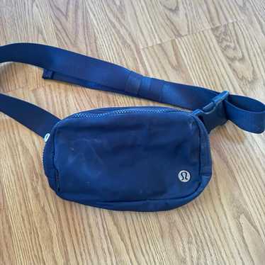 Lululemon navy belt bag - Gem