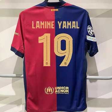 FCバルセロナ ラミンヤマル LAMINE YAMAL 新品 Mサイズ Lamine Yamal shows off La Liga Player of the Month award for