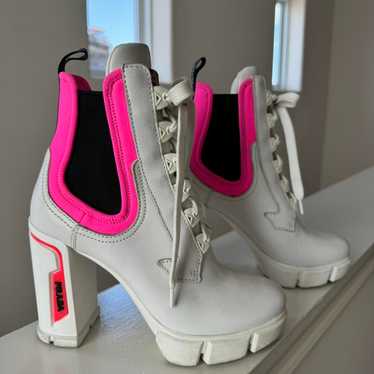 【PRADA】lady's ハイカット 厚底ブーツ white ハイカット PRADA(プラダ) スニーカー(レディース) - 海外通販の