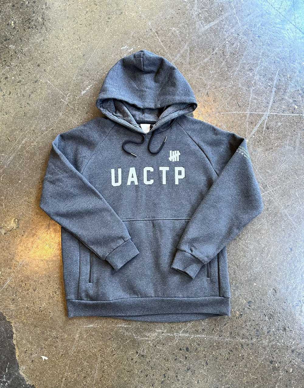 その他 UACTP UNDEFEATED PERFORMANCETECHWEAR S/S UACTP PERFORMANCE TECHWEAR SHORT – Undefeated