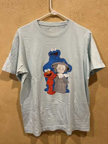 送料無料！KAWS x UNIQLO x セサミストリート TEE / SIZE: S Uniqlo Kaws x Sesame Street Collection UT Graphic Tee 2
