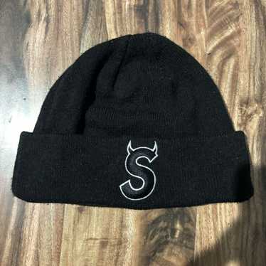 Supreme new era s - Gem