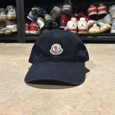 【MONCLER】 BERRETTO サンバイザー ロゴ入り MONCLER】 BERRETTO サンバイザー ロゴ入り
