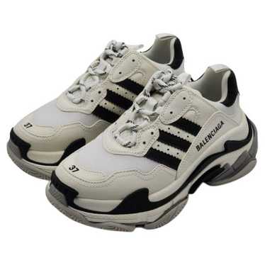 【BALENCIAGA X ADIDAS】 TECH RUNNER SNEAKERS adidas' XLG Runner Deluxe Dad Shoe Goes Full Balenciaga