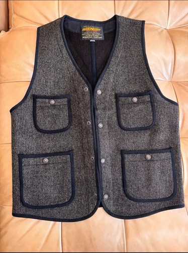 The iron heart brown - Gem